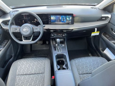 New 2026 Nissan Kicks SV w/ SV Premium Package image 16