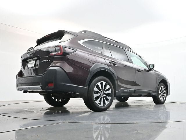 Used 2025 Subaru Outback Limited AWD/4WD image 36