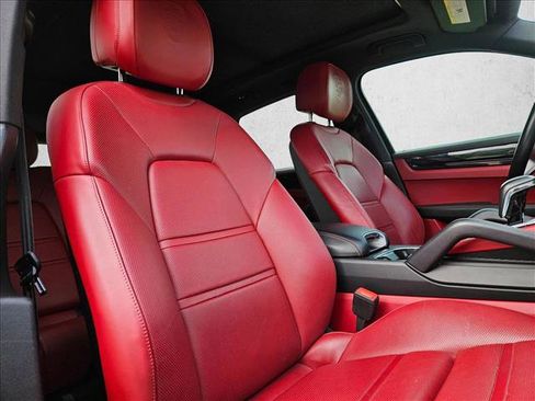 Used 2021 Porsche Cayenne S w/ Premium Package Plus AWD/4WD image 18