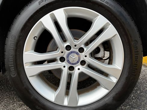 Used 2017 Mercedes-Benz GLA 250 4MATIC image 25