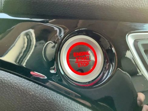 Used 2018 Honda Pilot Elite image 37