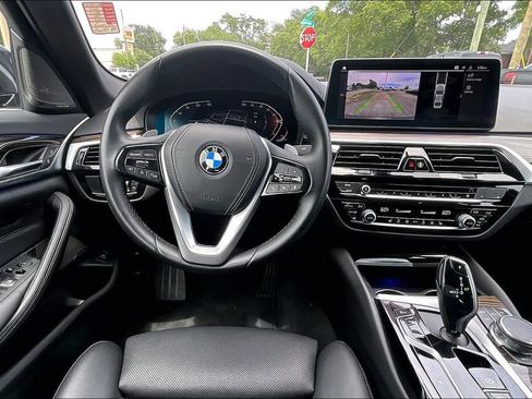 Used 2023 BMW 540i w/ Premium Package RWD image 7