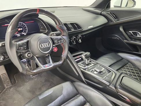Used 2017 Audi R8 V10 AWD/4WD image 32