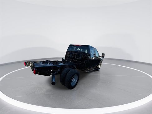 New 2026 Chevrolet Silverado 3500 LT image 8