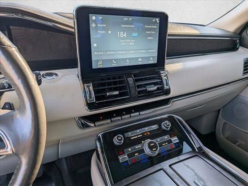 Used 2018 Lincoln Navigator Reserve w/ Technology Package image 14