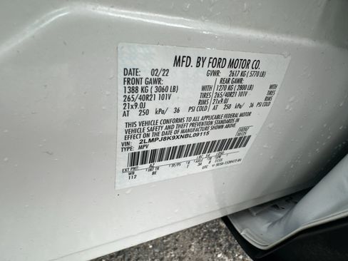 Used 2022 Lincoln Nautilus Reserve w/ Equipment Group 202A image 29