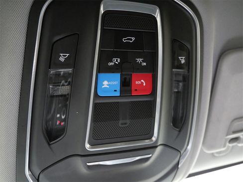 Used 2022 Jeep Grand Cherokee L Limited image 25