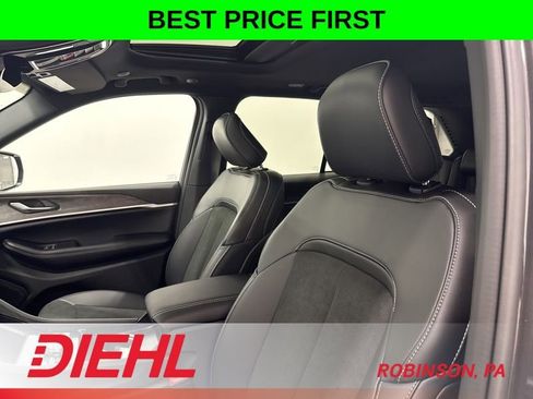 New 2026 Jeep Grand Cherokee Altitude AWD/4WD image 19