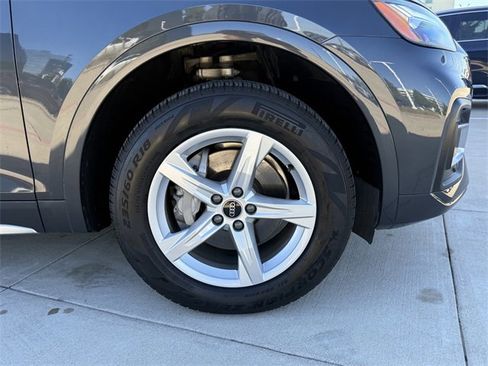 Used 2023 Audi Q5 2.0T Premium image 3