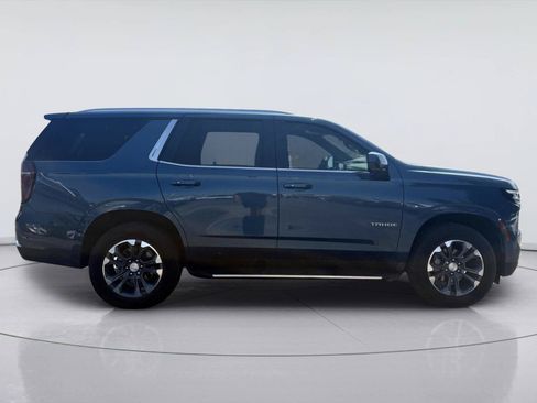 Used 2025 Chevrolet Tahoe LS RWD image 2
