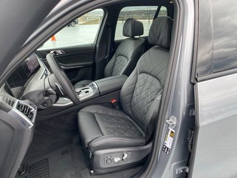 Used 2026 BMW X5 xDrive40i w/ M Sport Package image 19