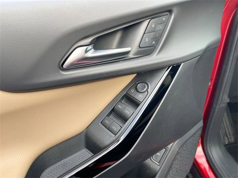 Used 2025 Chevrolet Equinox ACTIV w/ Safety and Technology Package image 24