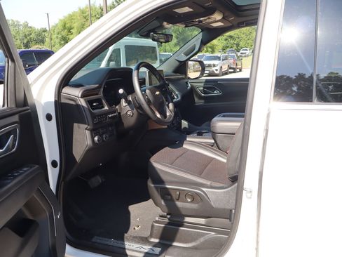 Used 2023 Chevrolet Suburban High Country AWD/4WD image 28