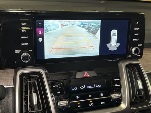 Certified 2022 Kia Sorento X-Line EX AWD/4WD image 35