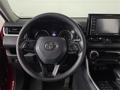 Used 2020 Toyota RAV4 LE image 10