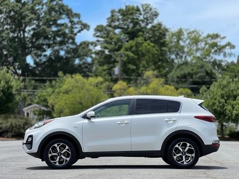 Used 2022 Kia Sportage LX AWD/4WD image 8