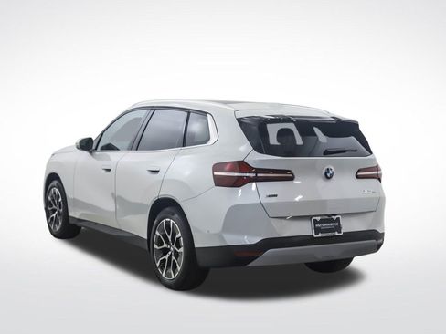 Used 2026 BMW X3 xDrive30i w/ Premium Package AWD/4WD image 3