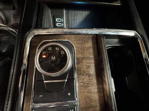 Used 2019 Ford Expedition Max Platinum image 20