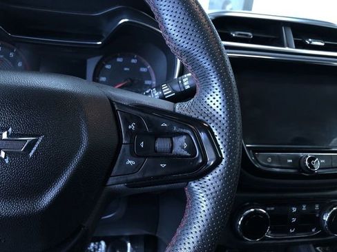 Used 2023 Chevrolet TrailBlazer RS w/ Sun and Liftgate Package image 19