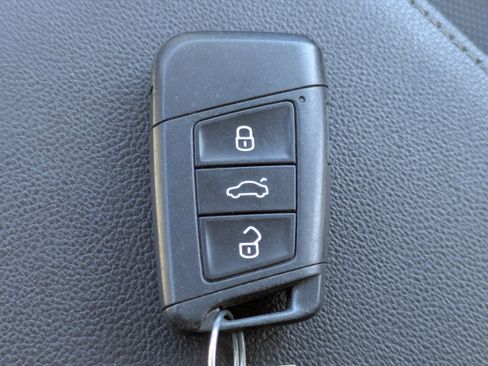 Used 2022 Volkswagen Taos S FWD image 28