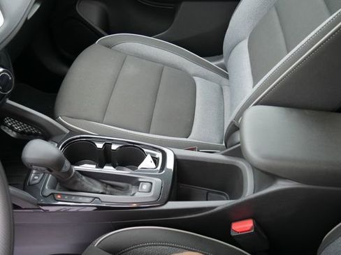 Used 2024 Chevrolet TrailBlazer LT FWD image 20
