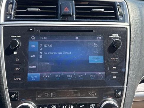 Used 2019 Subaru Outback 2.5i Limited w/ Popular Package #2 image 10