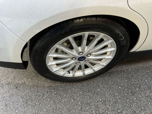 Used 2016 Ford C-MAX SEL w/ Equipment Group 301A image 11