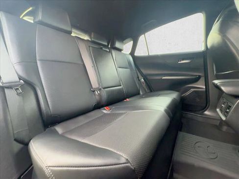 Used 2021 Toyota Venza XLE w/ Softex Package image 20