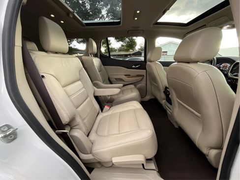 Used 2018 GMC Acadia Denali w/ Technology Package FWD image 23