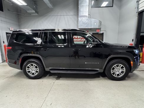 Used 2022 Jeep Wagoneer Series I w/ Convenience Group I AWD/4WD image 9