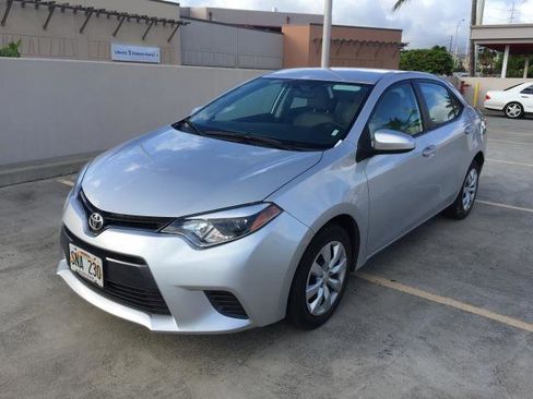 Used 2015 Toyota Corolla LE image 3