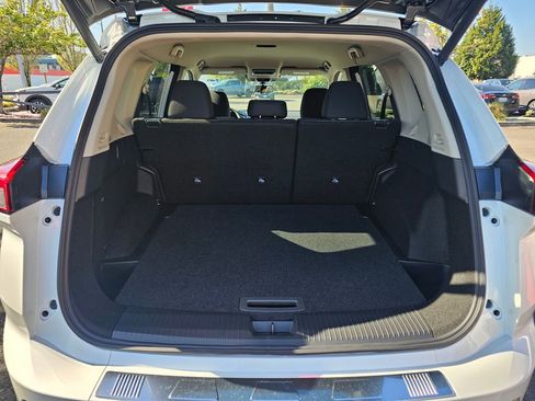 New 2026 Nissan Rogue SV w/ Cold Weather Package AWD/4WD image 11