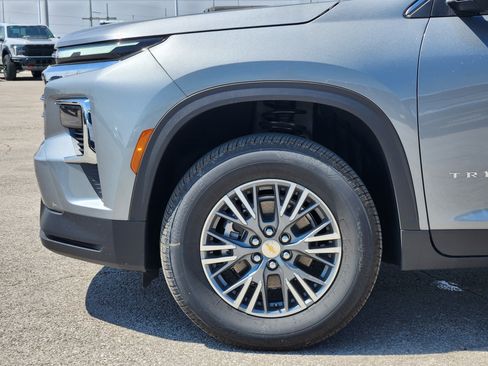 New 2026 Chevrolet Traverse LT FWD image 7
