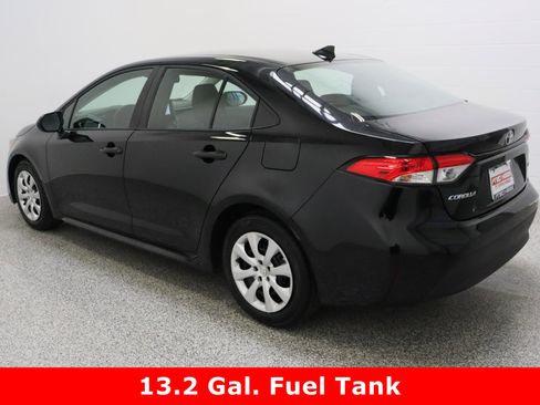 Used 2025 Toyota Corolla LE image 9
