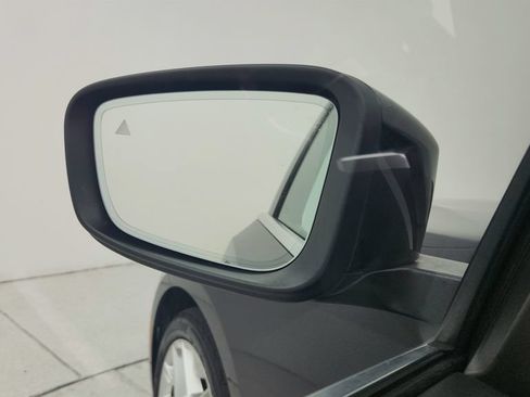 Used 2025 BMW 330i Sedan RWD image 16