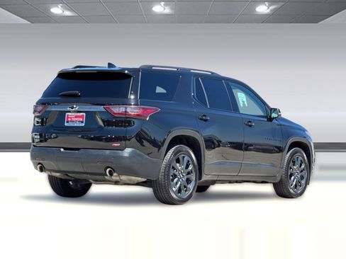 Used 2021 Chevrolet Traverse RS FWD image 9