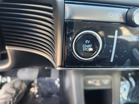 New 2026 Hyundai Ioniq 5 SE image 18