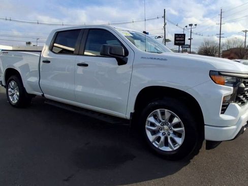 Used 2023 Chevrolet Silverado 1500 Custom image 8