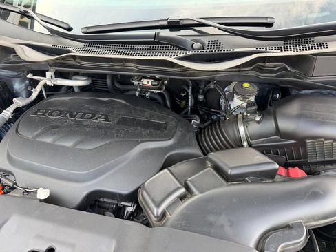 Used 2025 Honda Odyssey EX-L image 13