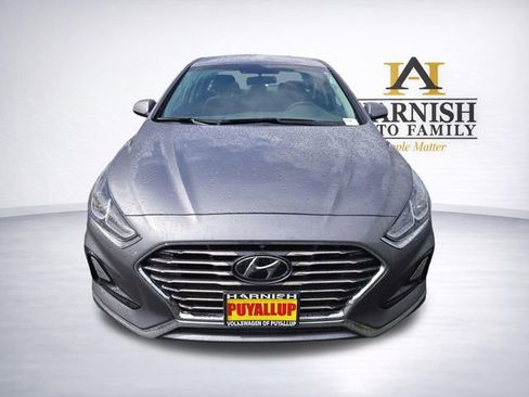 Used 2018 Hyundai Sonata SE FWD image 2