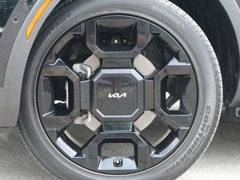 Certified 2024 Kia Sorento SX Prestige AWD/4WD image 2
