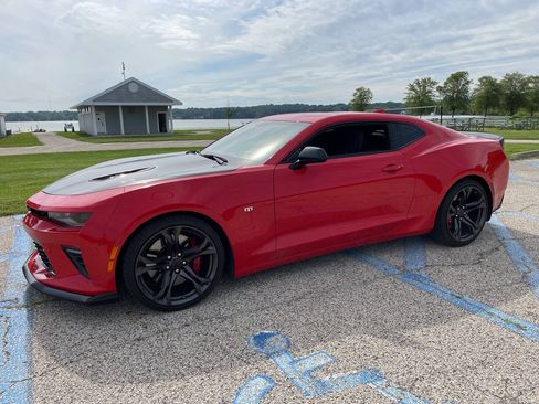 Used 2018 Chevrolet Camaro SS RWD image 95