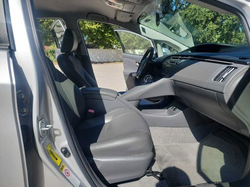 Used 2010 Toyota Prius Two image 28