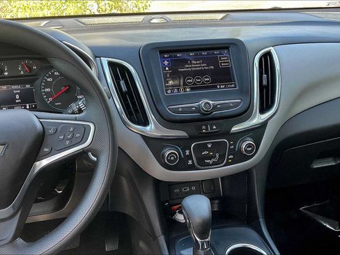 Used 2023 Chevrolet Equinox LS FWD image 7