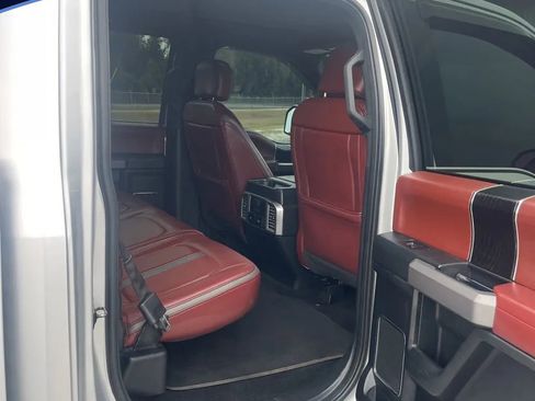 Used 2018 Ford F150 Platinum w/ Equipment Group 701A Luxury image 27