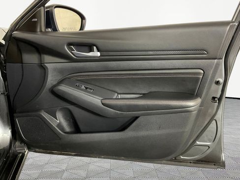 Used 2022 Nissan Altima 2.5 SR w/ Midnight Edition Package FWD image 28