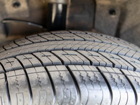 Used 2023 MAZDA CX-5 Carbon Edition image 32