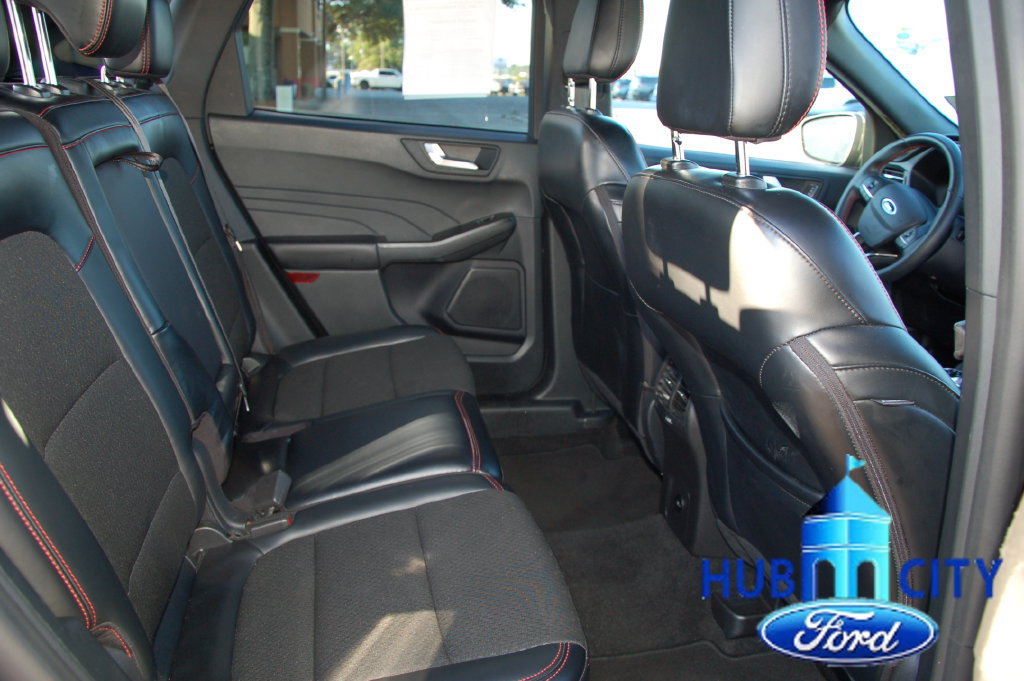 Used 2025 Ford Escape ST-Line FWD image 13