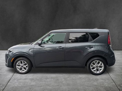Used 2024 Kia Soul LX w/ Option Group 015 FWD image 7