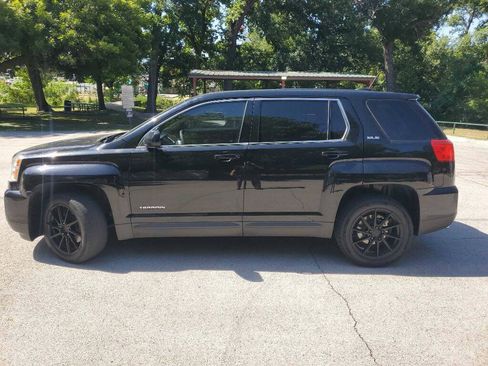 Used 2017 GMC Terrain SLE FWD image 3